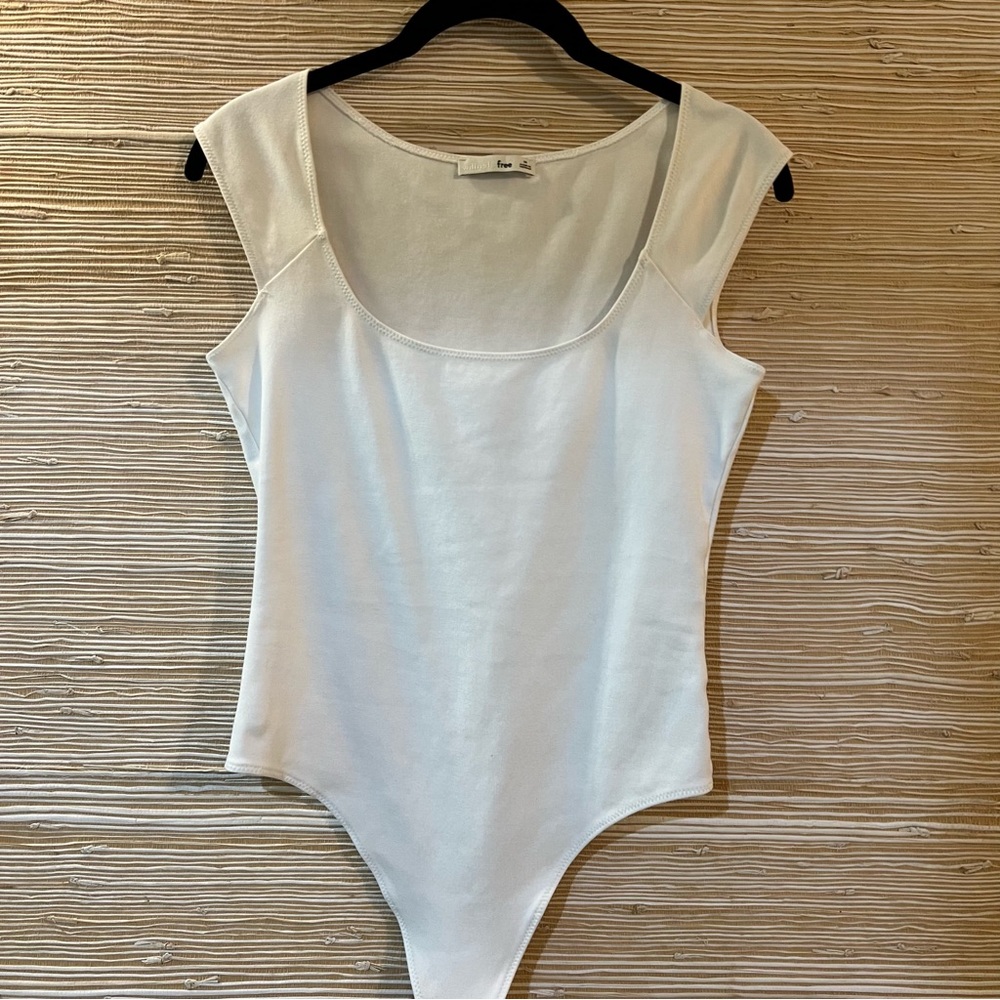 Wilfred free white bodysuit thong tee cap sleeve t-shirt top